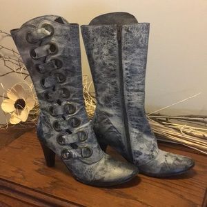 Fun grey distressed strapped boots